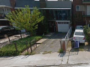 7274 Calamus Ave, Flushing, NY