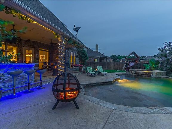 3rd image of 1022 Bell Oak Dr