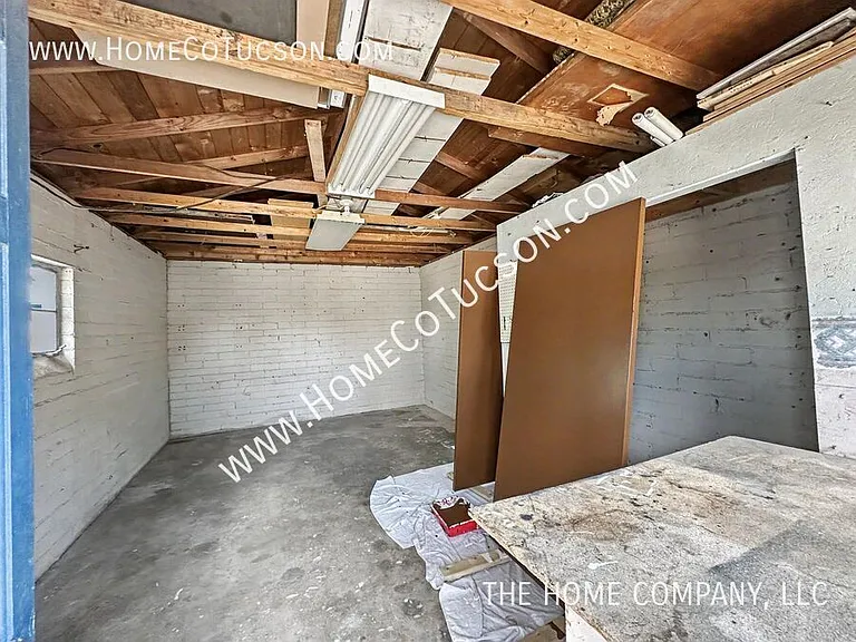 4531 E 8th St — Photo 20