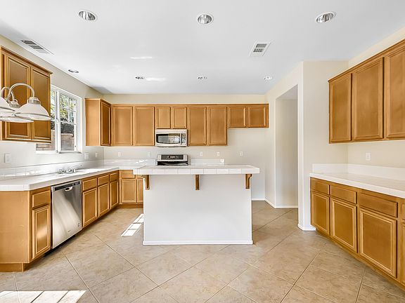 5th image of 37336 Maidenhair Ln