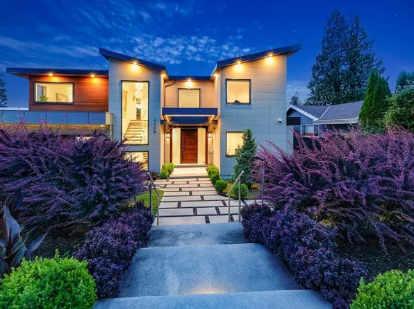 4399 Highland Blvd, North Vancouver, BC V7R 2Z8