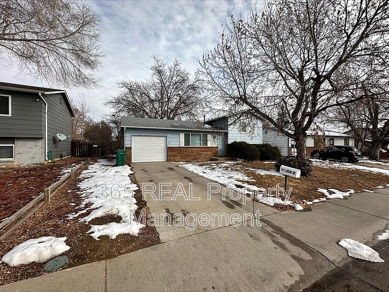 1st image of 3412 Carson Ave