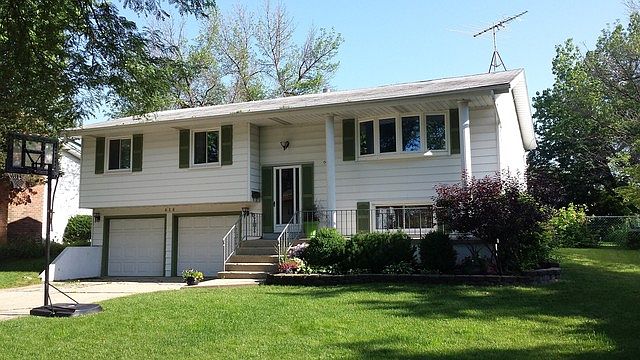 2nd image of 416 Worcester Ct