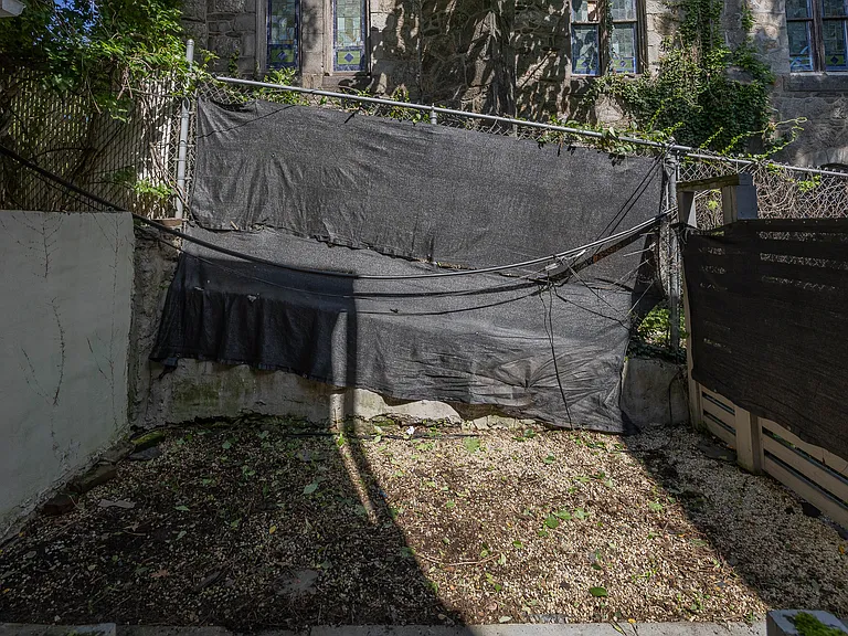 17 E Ashmead St — Photo 11