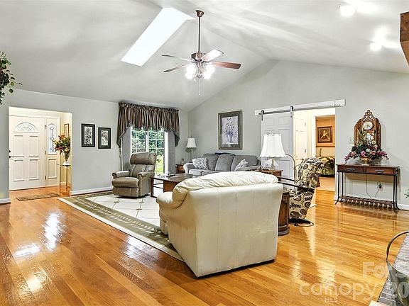 3rd image of 530 5th St NW