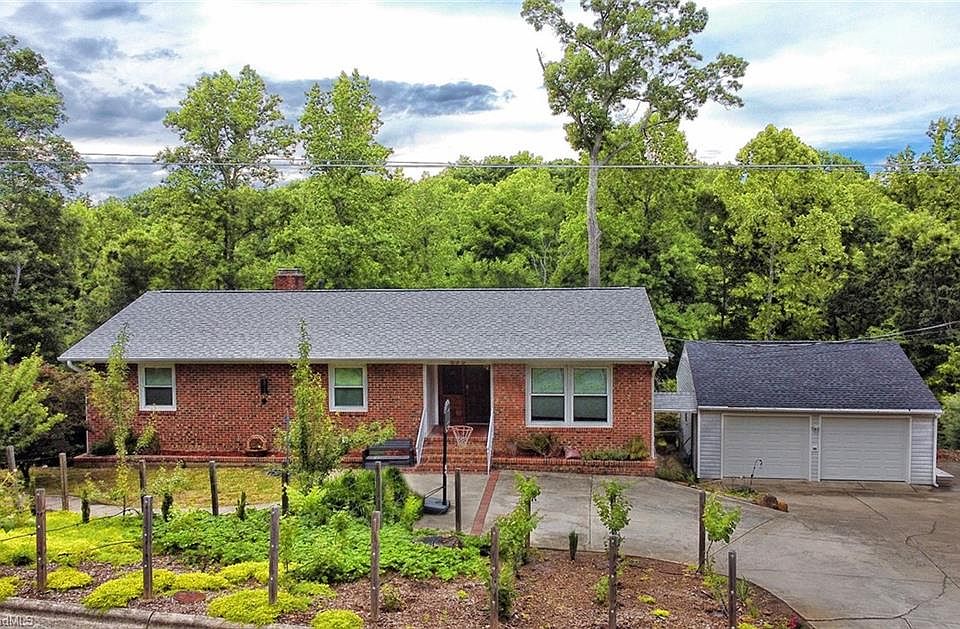 1st image of 535 Dogwood Cir