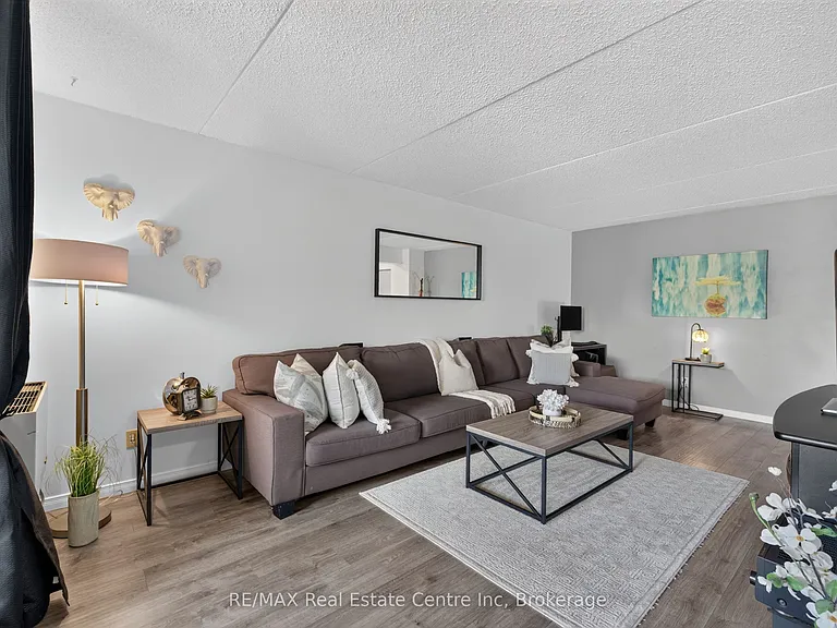 65 Silvercreek Pkwy N #401 — Photo 8