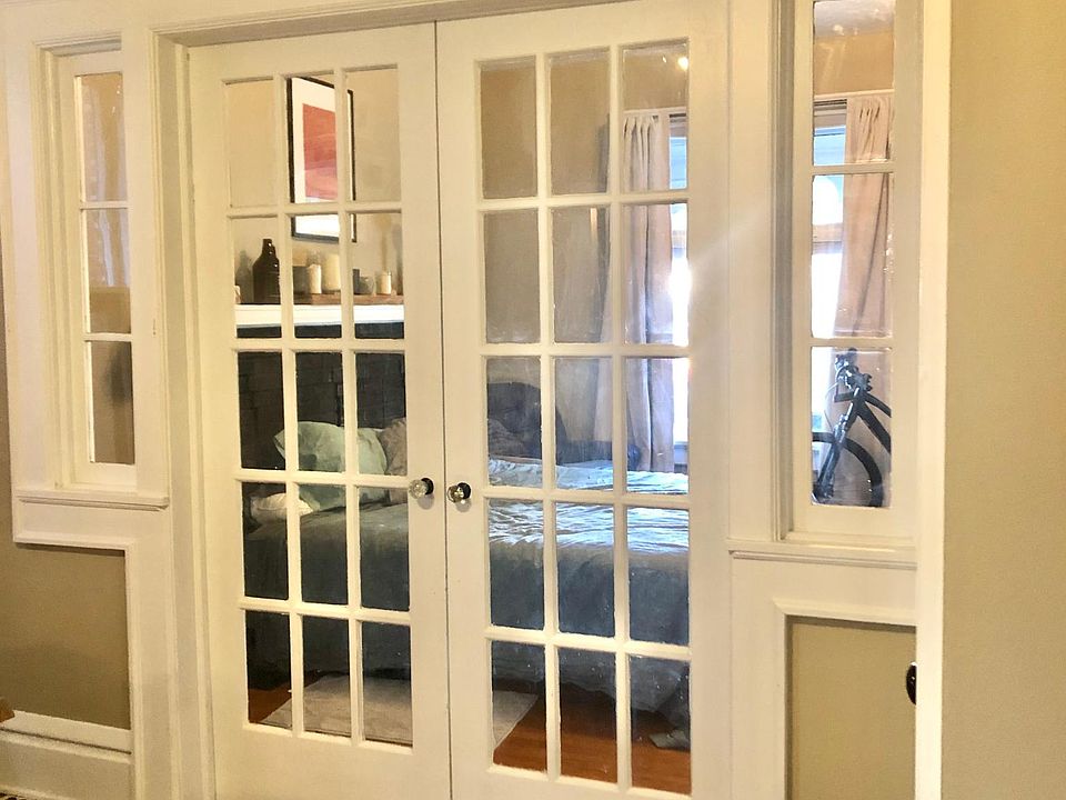 1st image of 231 W 1st Ave