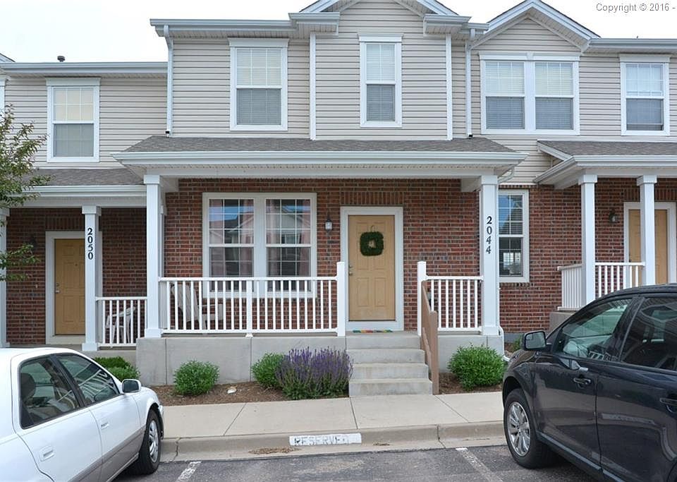 FRONT VIEW OF THE HOME