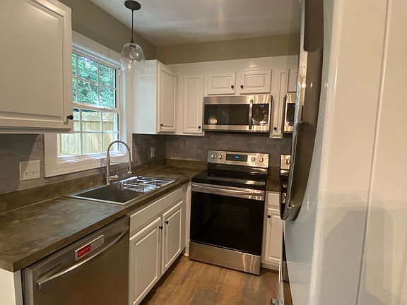 2nd image of 224 Emerald Park Ct