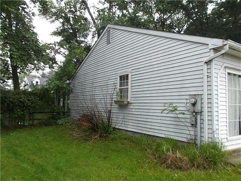 2nd image of 2960 Kingsmark Ct