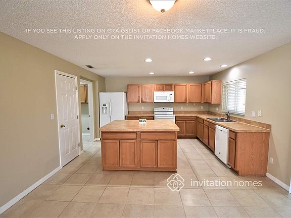 4th image of 16930 Sunrise Vista Dr