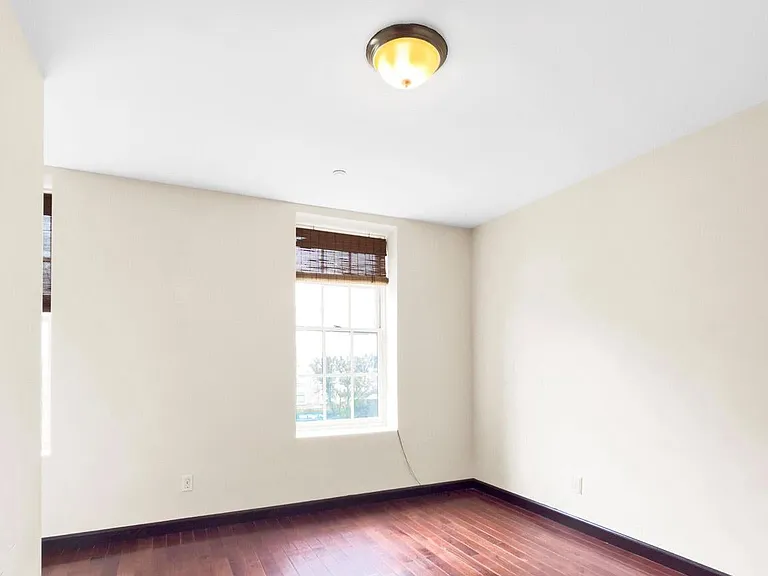 230 Market St #3 — Photo 5
