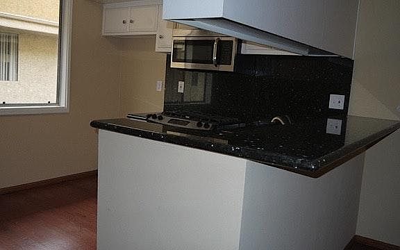 2nd image of 5441 Yarmouth Ave Unit 9