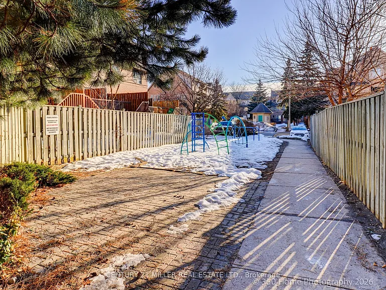 75 Strathaven Dr E #27 — Photo 19