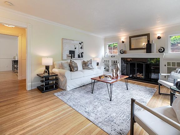 3rd image of 1595 Dwight Way