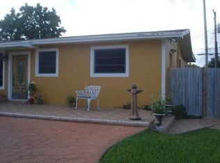 671 W 53rd St, Hialeah, FL 33012