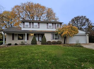 18633 Williams Ct, Livonia, MI 48152