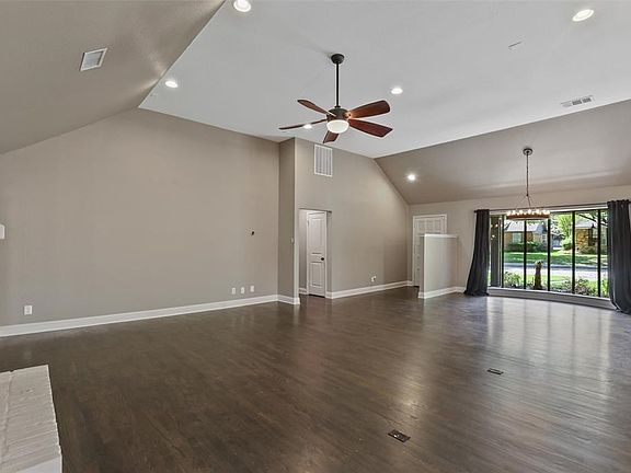 4th image of 9321 Hunters Creek Dr