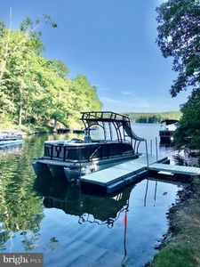905 Lakeview Dr, Cross Junction, VA, 22625