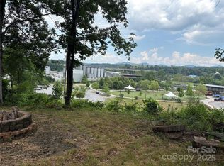 53 Logan Cir, Asheville, NC 28806