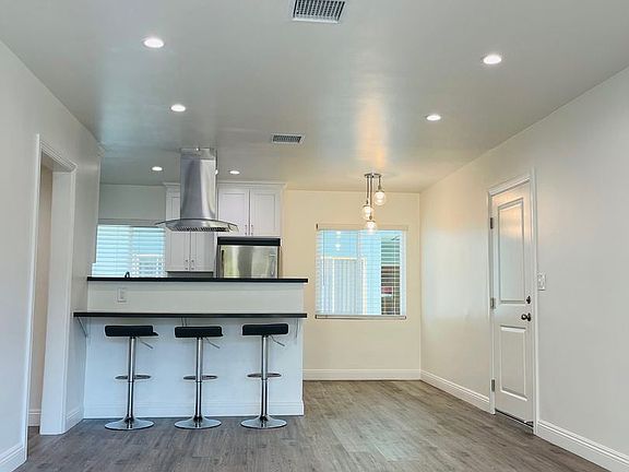 5th image of 12656 Burbank Blvd #8218564