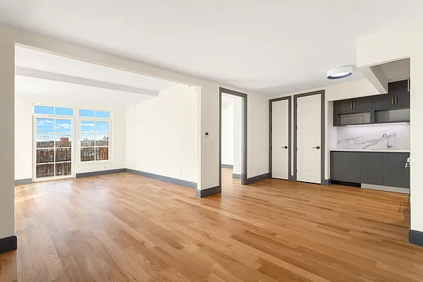 Rented by EXR | media 7