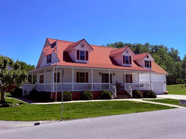 2200 Henry St, Paintsville, KY 41240
