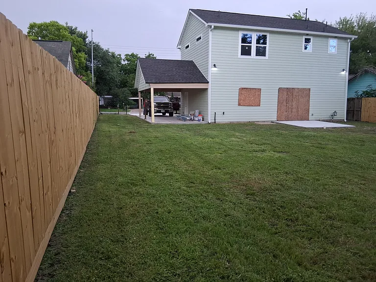 3626 Sunbeam St — Photo 2