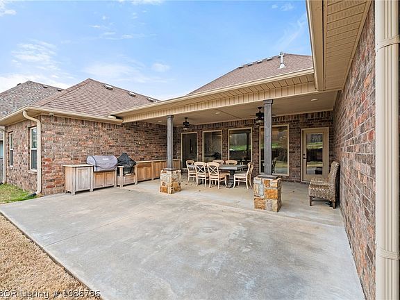 5th image of 7904 Rome Way