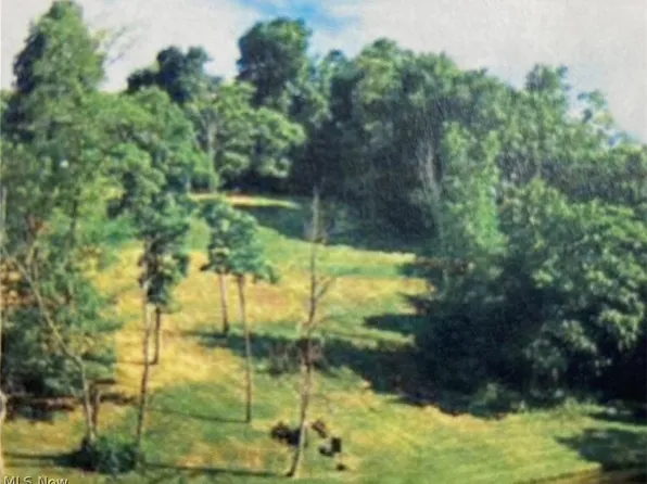 22 Emilee Trce, Parkersburg, WV 26101