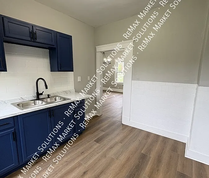 3366 E 130th St #1 — Photo 8