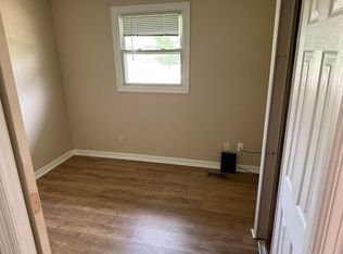 4501 Sherman St NE #1, Cedar Rapids, IA 52402
