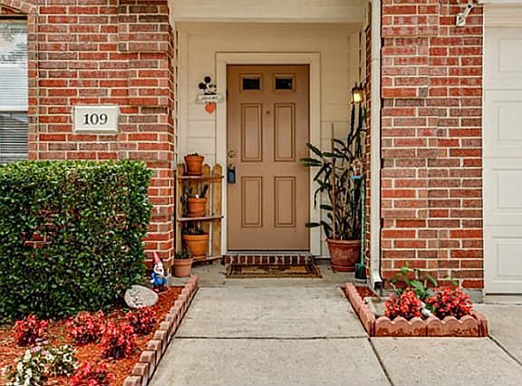 3rd image of 109 Lakefront Dr