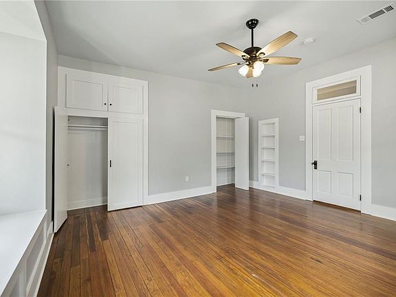 5th image of 212 Camille St