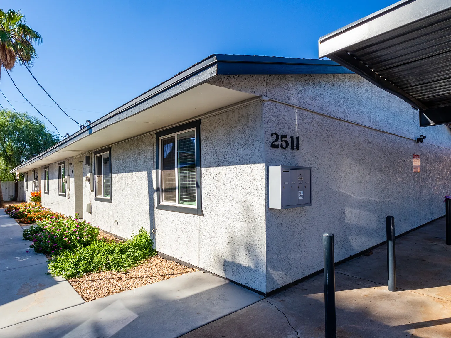 2511 W Hayward Ave Phoenix AZ 85051 — Photo 1