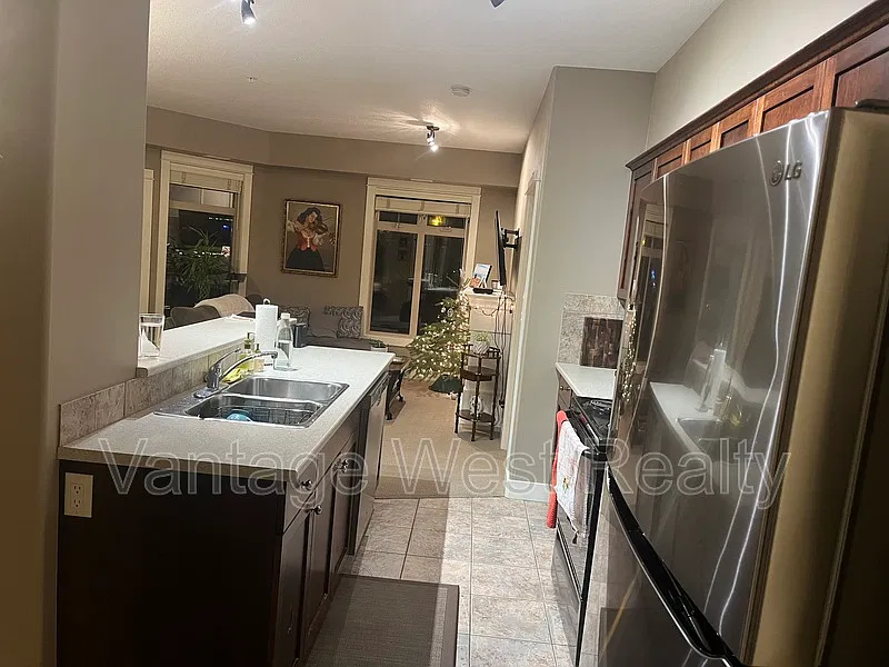 2 bed, 2.0 bath, 976 sqft, $2,050 — Photo 3