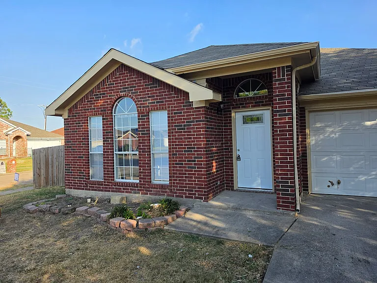 709 Stone Mesa Ct — Photo 1