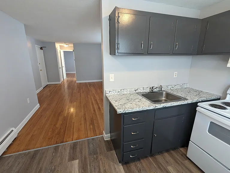 15 Carpenter St #A2 — Photo 1