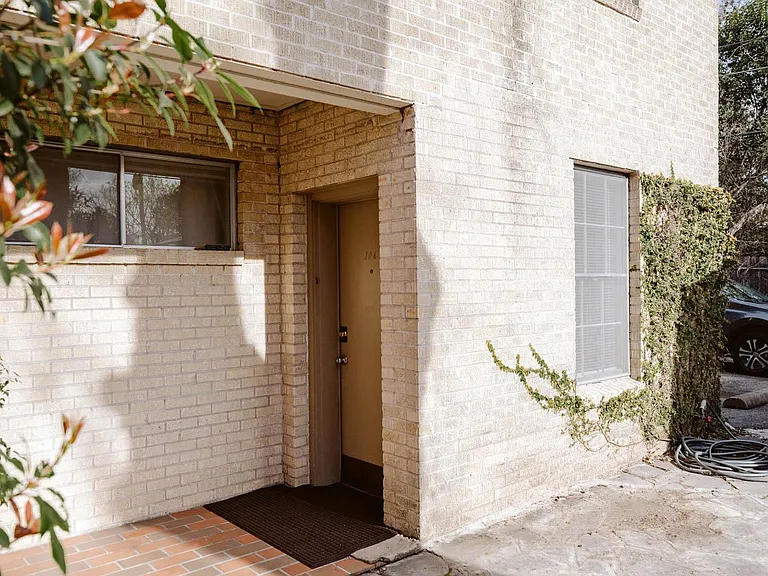 3506 Enfield Rd #106 — Photo 27