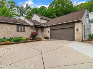 11382 Wilson St, Dewitt, MI 48820