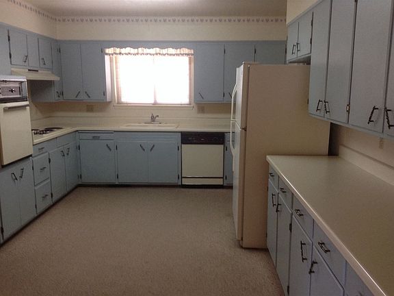 4th image of 614 W Hervey Dr