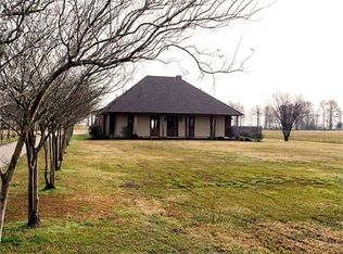 5190 Bueche Rd, Port Allen, LA 70767