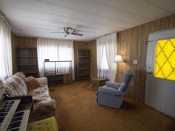 4th image of 18104 W Carol Ave