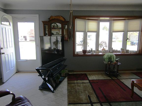 2nd image of 1653 9th Ave