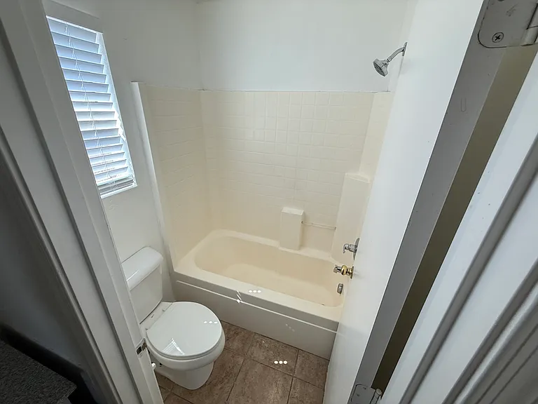 1450 E 12th Pl — Photo 10
