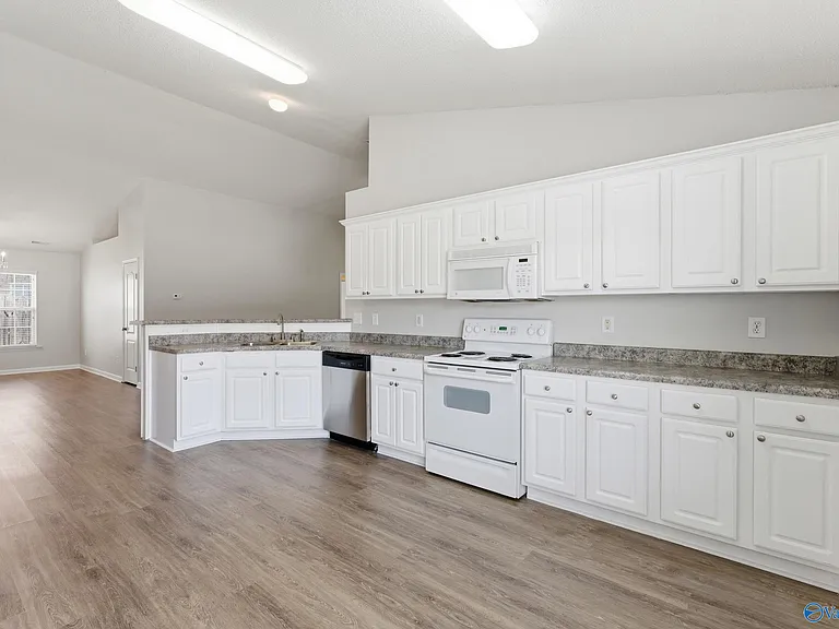 226 Shadow Ct SW — Photo 8