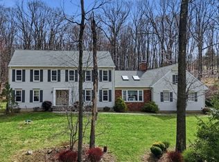 10 Acorn Dr, Washington Twp., NJ 07853