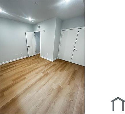 3rd image of 4217 Mantua Ave #B