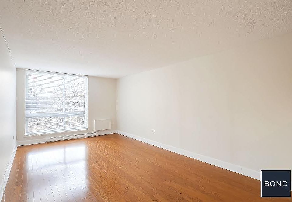 1st image of 546 Main St APT 503